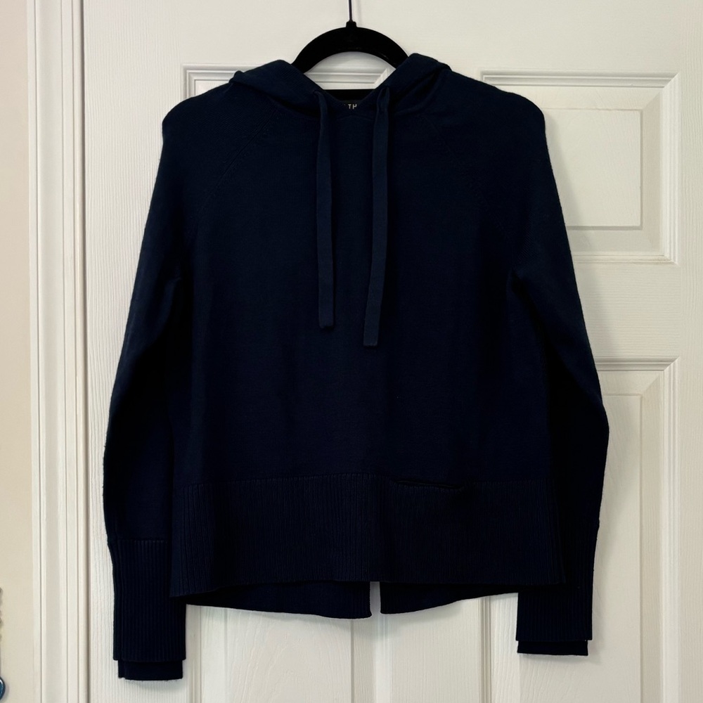 Athleta Verona Merino Wool Blend Hoodie Sweater with Magnetic Front Pocket